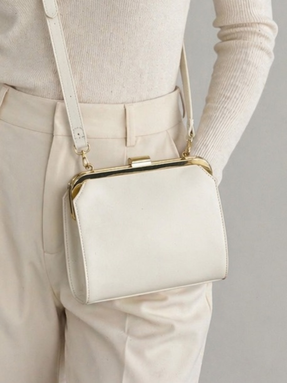 White Structured Crossbody Bag with Gold Trim vintage style closure clasp NEW